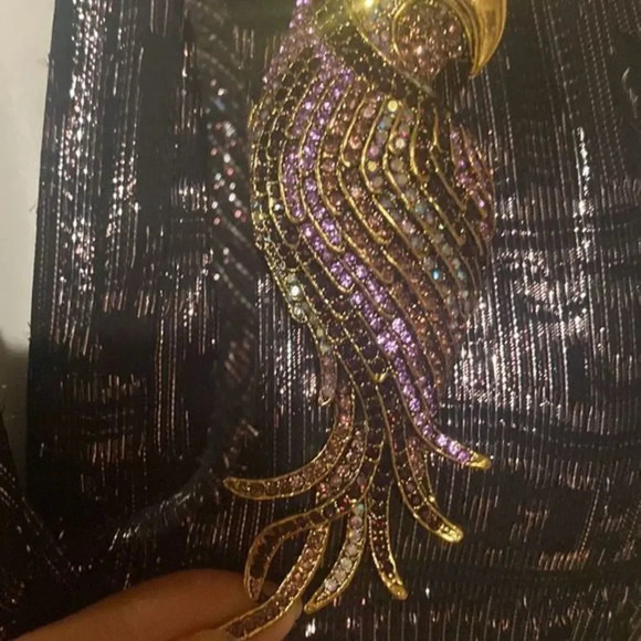 Beautiful Rhinestone Parrot Bird Brooch Pins for women Jewelry Gift New with box - Picture 3 of 7